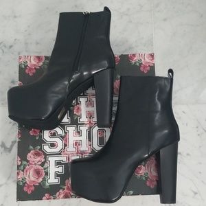 New Jeffrey Campbell Leather Ankle Boots Size 7